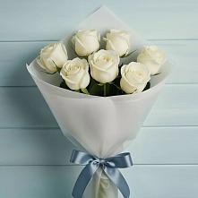 Букет 7 Белых роз Эдлесс Лав в Серафимовиче