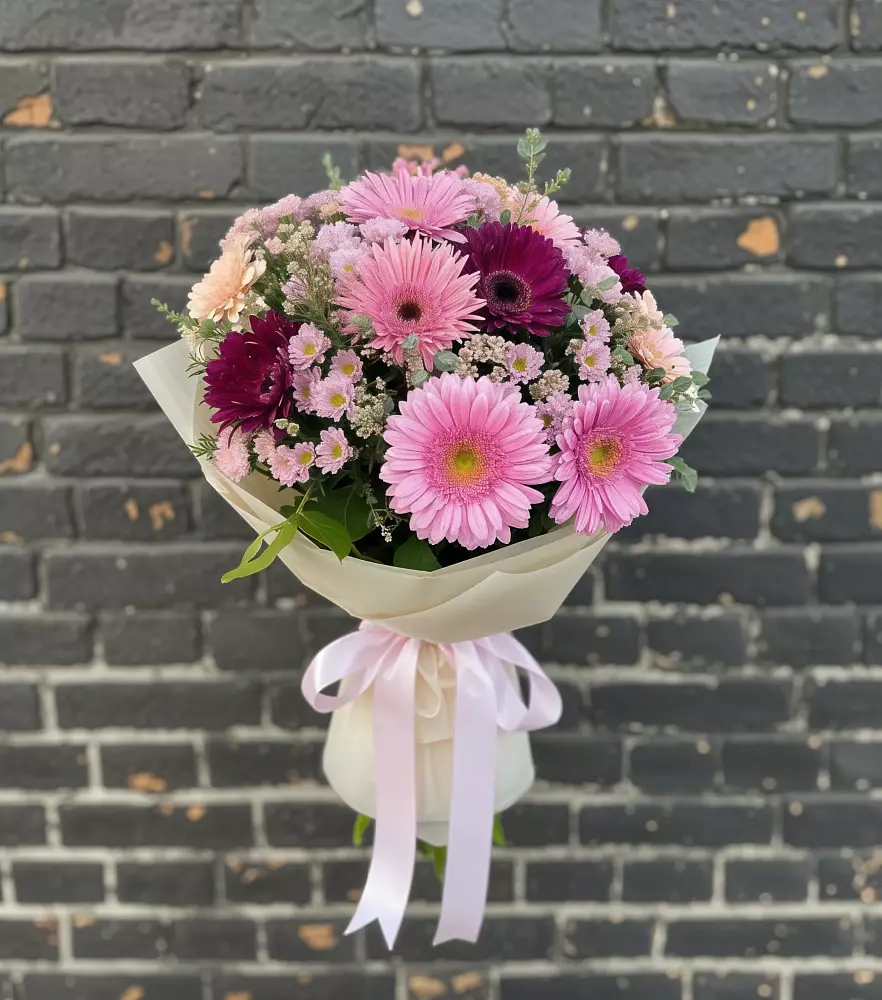 Букет цветов из: Герберы и Хризантемы в Серафимовиче
