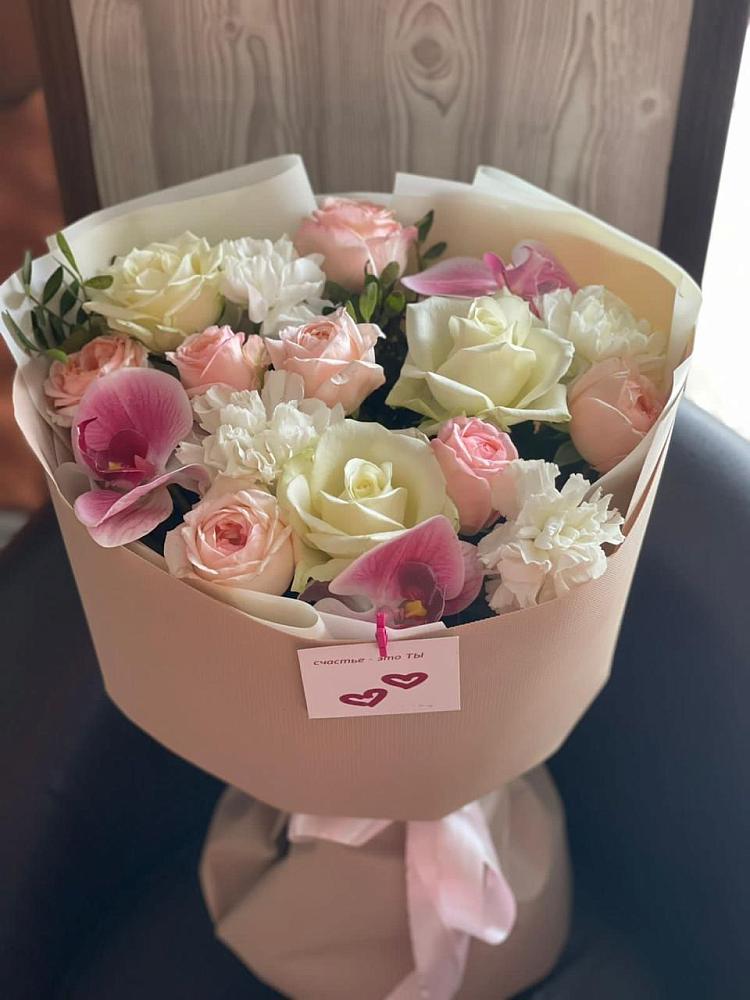 Букет цветов из: Орхидеи, Розы и Гвоздики в Серафимовиче