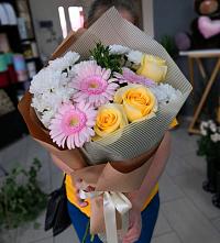 Букет цветов из:  Герберы, Розы и Хризантемы в Серафимовиче
