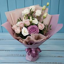 Букет цветов из:  Розы и Лизиантусы в Серафимовиче