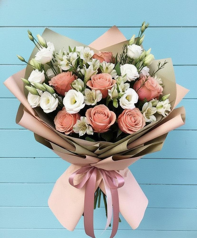 Букет цветов из: Розы, Альстромерии и Лизиантусы в Серафимовиче