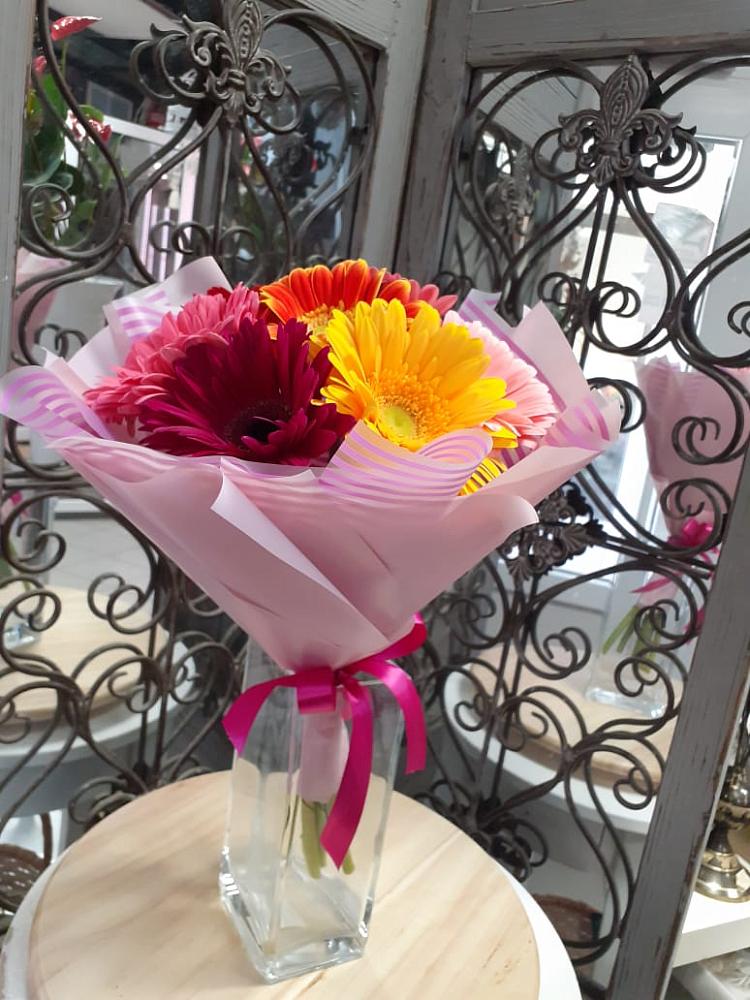 Букет цветов из: Герберы в Серафимовиче