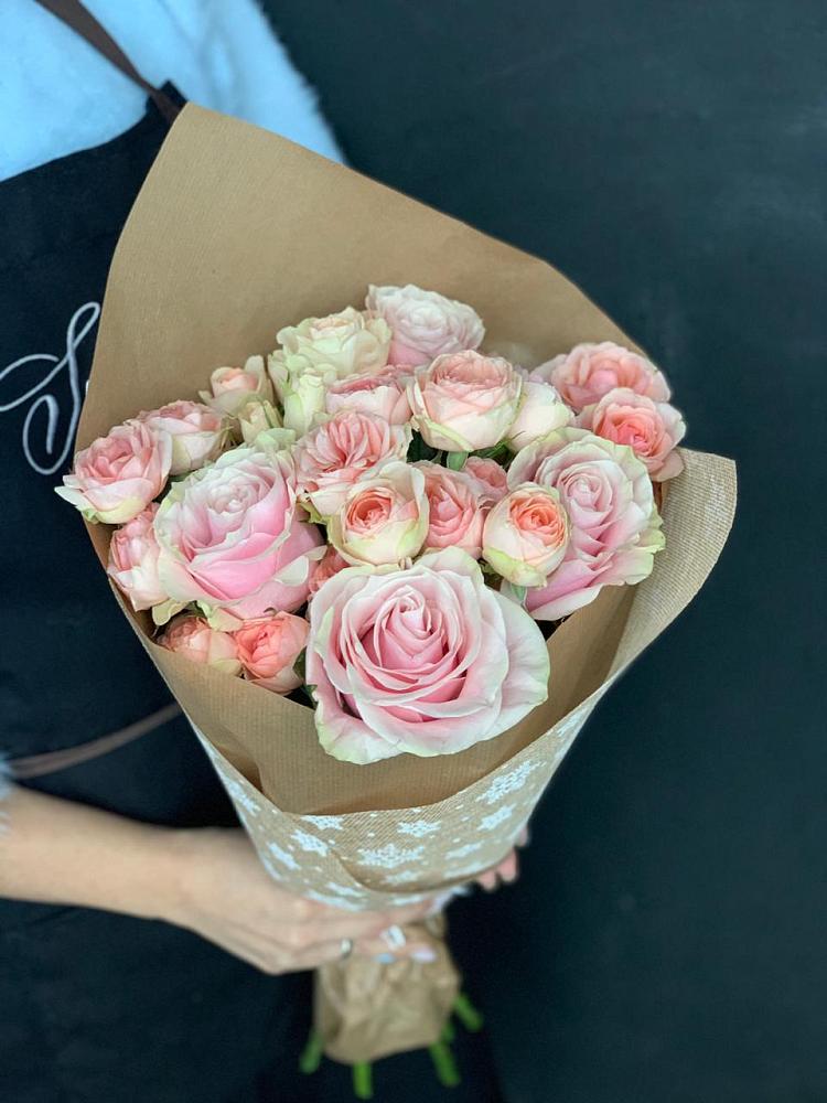 Букет цветов из: Хризантемы и Розы в Серафимовиче