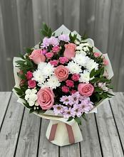 Букет цветов из:  Альстромерии, Гвоздики, Розы и Хризантемы в Серафимовиче