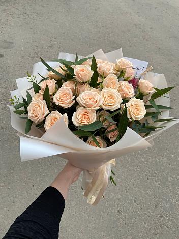 Букет Кремовые розы Латте в Серафимовиче