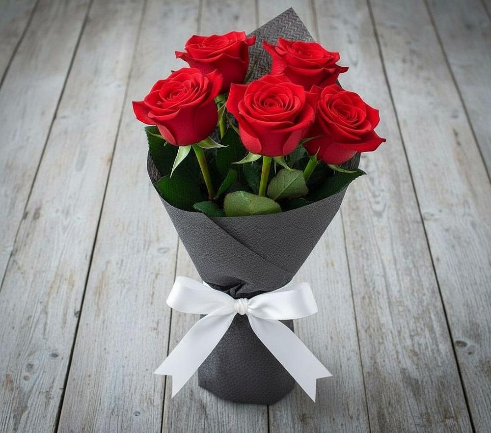 Букет 5 Красных роз Эдлесс Лав в Серафимовиче