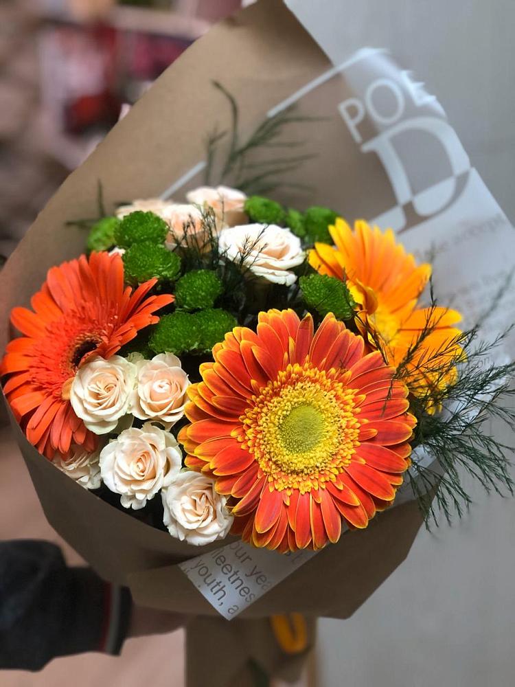 Букет цветов из: Герберы, Хризантемы и Розы в Серафимовиче